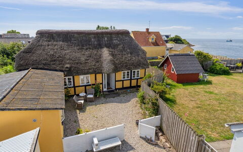 Ødke - 25M from the Sea: Hus, Sommerhus, Hjem, Tag, Tækning, Landsby, Estate, Hytte, Eco Hotel, Veranda