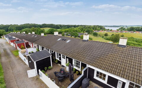 Isbiorn - 300M from the Sea: Græs, Græs-, Landskab, Økoregion, Almindeligt, Plantesamfund, Land Lot, Udendørs Møbler, Prærie, Shrubland