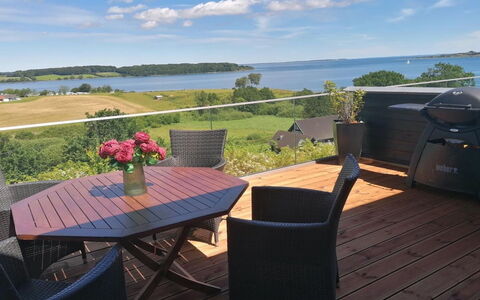 Isbiorn - 300M from the Sea: Græs, Græs-, Landskab, Økoregion, Almindeligt, Plantesamfund, Land Lot, Udendørs Møbler, Prærie, Shrubland