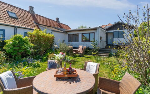 Santuzza - 100M from the Sea: 