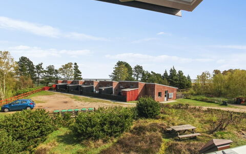 Rufina - 3.5Km from the Sea: Græs, Land Lot, Hjem, Bunddække, Estate, Have, Landscaping, Gård, Indkørsel, Stuehus