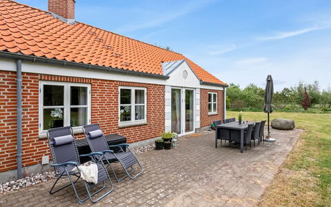 Marlise - 2.5Km from the Sea: Hus, Hjem, Tag, Boligområde, Sommerhus, Estate, Stuehus, Lawn, Landscaping, Sidespor
