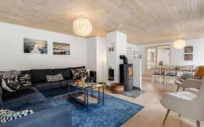 Marlise - 2.5Km from the Sea