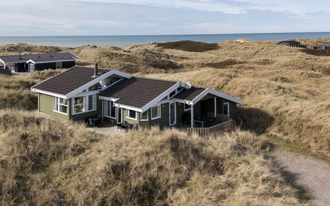 Merta - 150M from the Sea: Tag, Sommerhus, Hjem, Estate, Stuehus, Veranda, Sidespor, Garden Bygninger, Hytte