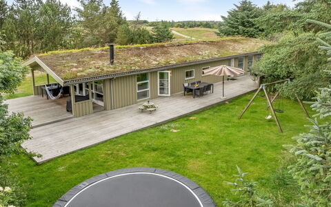Yngve - 1.2Km from the Sea: Træ, Hjem, Veranda, Dæk, Hårdttræ, Tag, Bejdse, Trægulve, Eco Hotel