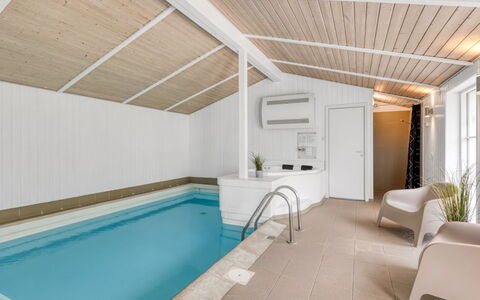 Yngve - 1.2Km from the Sea: Træ, Hjem, Veranda, Dæk, Hårdttræ, Tag, Bejdse, Trægulve, Eco Hotel