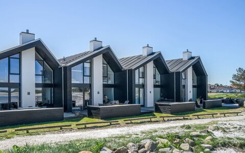 Eleanore - 25M from the Sea: Træ, Hjem, Veranda, Dæk, Hårdttræ, Tag, Bejdse, Trægulve, Eco Hotel
