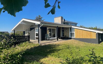 Hansen - 600M from the Sea