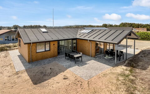 Helga - 650M from the Sea: Bjergrige Landskabsformer, Bjerg, Bakke, Bjergkæde, Hill Station, Menneskelig Bosættelse, Urban Design, Alps, Dal, Topmøde