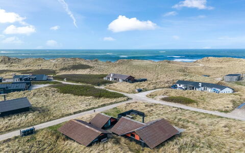 Thorfin - 100M from the Sea: Landskab, Økoregion, Land Lot, Hældning, Hytte
