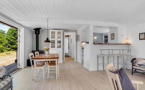 Synnöve - 350M from the Sea: Tag, Hus, Hjem, Sommerhus, Sidespor, Estate, Indkørsel, Garden Bygninger, Gård, Skur