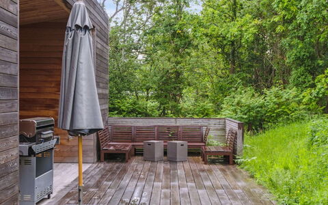 Zezilie - 500M from the Sea: Tag, Sommerhus, Hjem, Skygge, Sidespor, Stuehus, Veranda, Udendørs Struktur, Garden Bygninger
