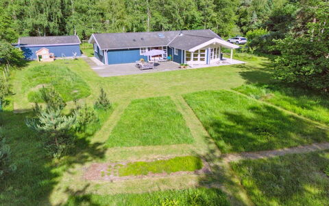 Launo - 1.1Km to the Fjord: Estate, Skygge, Indkørsel, Stuehus