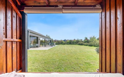 Edite - 900M from the Sea
