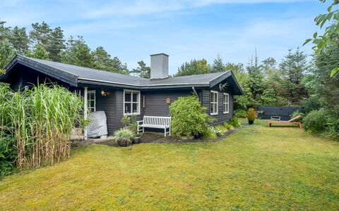 Ellinore - from the Sea: Tag, Hus, Hjem, Sommerhus, Sidespor, Estate, Indkørsel, Garden Bygninger, Gård, Skur