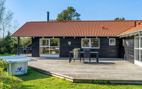 Persa - from the Sea: Møbel, Indretning, Gulvbelægning, Etage, Loft, Værelse, Stol, Bord, Lejlighed, Køkken & Spisebord