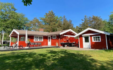 Barthi - 1.6Km from the Sea: Hus, Sommerhus, Hjem, Gård, Skygge, Backyard, Garden Bygninger, Bjælkehytte