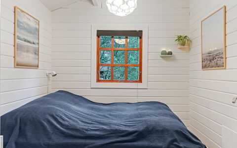 Barthi - 1.6Km from the Sea: Træ, Gulvbelægning, Indretning, Loft, Etage, Soveværelse, Belysning, Møbel, Værelse, Seng