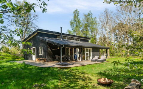 Ilsebeth - 250M from the Sea: Græs, Grøn, Hus, Sommerhus, Græs-, Landdistrikt, Økoregion, Landskab, Land Lot, Busk