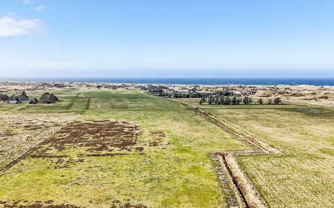 Amarie - 1Km from the Sea: Hus, Hjem, Tag, Boligområde, Sommerhus, Estate, Stuehus, Lawn, Landscaping, Sidespor