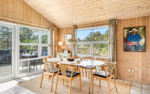 Elisenda - 1Km from the Sea: Træ, Hjem, Veranda, Dæk, Hårdttræ, Tag, Bejdse, Trægulve, Eco Hotel