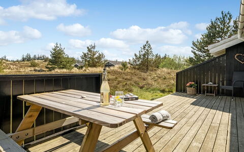 Elisenda - 1Km from the Sea: Træ, Hjem, Veranda, Dæk, Hårdttræ, Tag, Bejdse, Trægulve, Eco Hotel