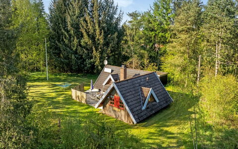Niesina - 600M to the Fjord: Sommerhus, Landdistrikt, Land Lot, Have, Garden Bygninger, Bjælkehytte, Eng, Lærk, Stuehus, Hytte