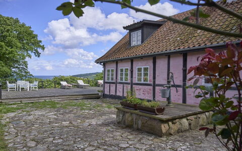Merrit - 250M from the Sea: Bjergrige Landskabsformer, Bjerg, Bakke, Bjergkæde, Hill Station, Menneskelig Bosættelse, Urban Design, Alps, Dal, Topmøde