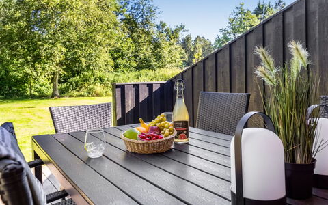 Olli - 600M from the Sea: Græs, Græs-, Land Lot, Sommerhus, Landdistrikt, Eng, Garden Bygninger, Have, Skur