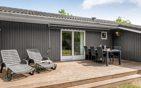 Terkel - 800M to the Fjord: Tag, Sommerhus, Hjem, Skygge, Sidespor, Stuehus, Veranda, Udendørs Struktur, Garden Bygninger