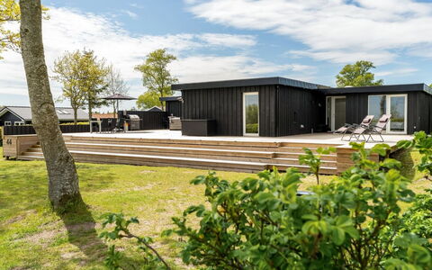 Tonna - from the Sea: Træ, Hjem, Veranda, Dæk, Hårdttræ, Tag, Bejdse, Trægulve, Eco Hotel