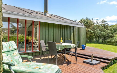 Spasena - 600M from the Sea: Træ, Hjem, Veranda, Dæk, Hårdttræ, Tag, Bejdse, Trægulve, Eco Hotel