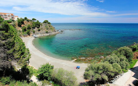 Puerto de la Selva: Krop Af Vand, Kyst, Strand, Hav, Himmel, Naturlige Landskab, Kyst, Vand, Coastal Og Oceaniske Landskabsformer, Bugt