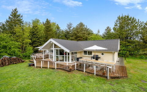 Samine - 2Km from the Sea: Hjem, Sommerhus, Veranda, Estate, Stuehus, Sidespor, Landscaping, Design, Garden Bygninger, Bjælkehytte