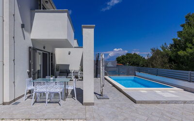 Villa Oli B