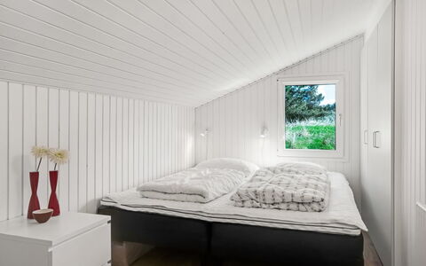 Annlisa - 1Km from the Sea: Træ, Loft, Indretning, Soveværelse, Hjem, Etage, Værelse, Seng, Sengetøj, Bed Frame