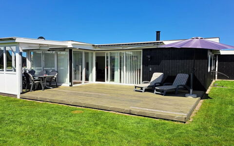 Myrte - 300M from the Sea: Hjem, Skygge, Gård, Dæk, Udendørs Struktur, Veranda, Villa