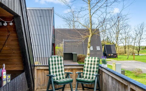 Erly - 18Km to the Fjord: Blå, Busk, Sommerhus, Bunddække, Have, Estate, Skygge, Landscaping, Stuehus, Eco Hotel