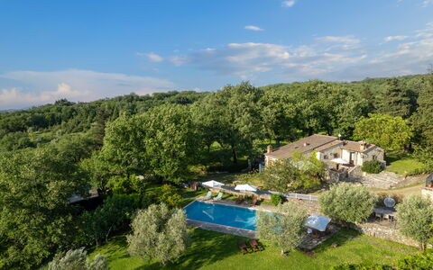 Villa Ida: Sky, Himmel, Plante, Økoregion, Naturlige Landskab, Træ, Highland, Land Lot, Cumulus, Ejendom
