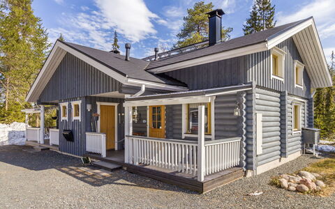 Rukanlyhty: Træ, Tag, Sommerhus, Sidespor, Hus, Hjem, Veranda, Estate, Bjælkehytte, Skydevindue