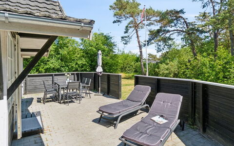 Horsten - 270M from the Sea: Træ, Tag, Arkitektur, Hjem, Hus, Sommerhus, Sidespor, Hårdttræ, Hældning, Estate