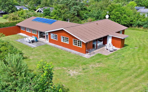 Fritza - 500M from the Sea: Bjergrige Landskabsformer, Bjerg, Bakke, Bjergkæde, Hill Station, Menneskelig Bosættelse, Urban Design, Alps, Dal, Topmøde