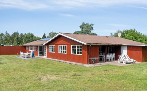 Fritza - 500M from the Sea: Bjergrige Landskabsformer, Bjerg, Bakke, Bjergkæde, Hill Station, Menneskelig Bosættelse, Urban Design, Alps, Dal, Topmøde
