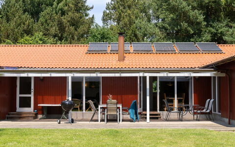 Paulus - 375M from the Sea: Tag, Hus, Hjem, Sommerhus, Dør, Sidespor, Dæk, Veranda, Planke, Hårdttræ