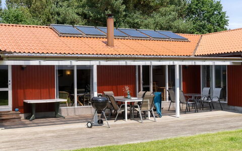 Paulus - 375M from the Sea: Tag, Hus, Hjem, Sommerhus, Dør, Sidespor, Dæk, Veranda, Planke, Hårdttræ