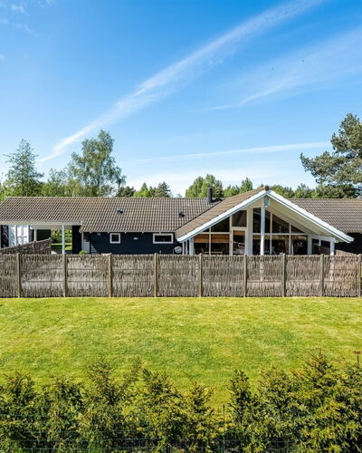 Gudlaug - 1Km from the Sea