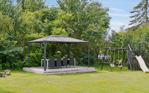 Jorinde - 1Km from the Sea: Græs, Offentlige Rum, Have, Skygge, Gazebo, Land Lot, Pavilion, Udendørs Struktur, Lawn