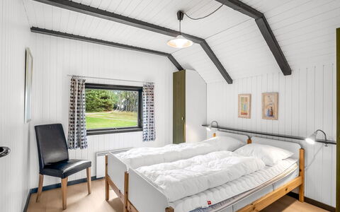 Gyrial - 2Km from the Sea: Træ, Loft, Indretning, Soveværelse, Seng, Møbel, Hjem, Bed Frame, Sengetøj, Værelse