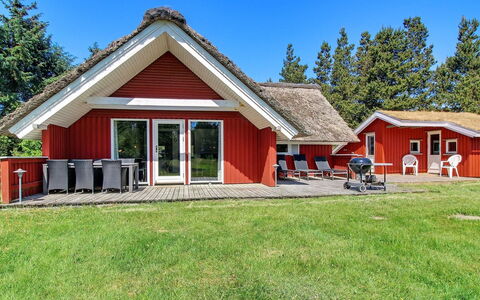 Gyrial - 2Km from the Sea: Hus, Hjem, Tag, Sommerhus, Busk, Sidespor, Estate, Stuehus, Have, Landscaping