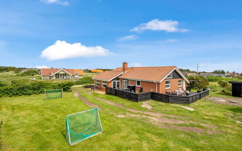 Elviira - 600M from the Sea: Græs, Græs-, Landskab, Økoregion, Almindeligt, Plantesamfund, Land Lot, Udendørs Møbler, Prærie, Shrubland